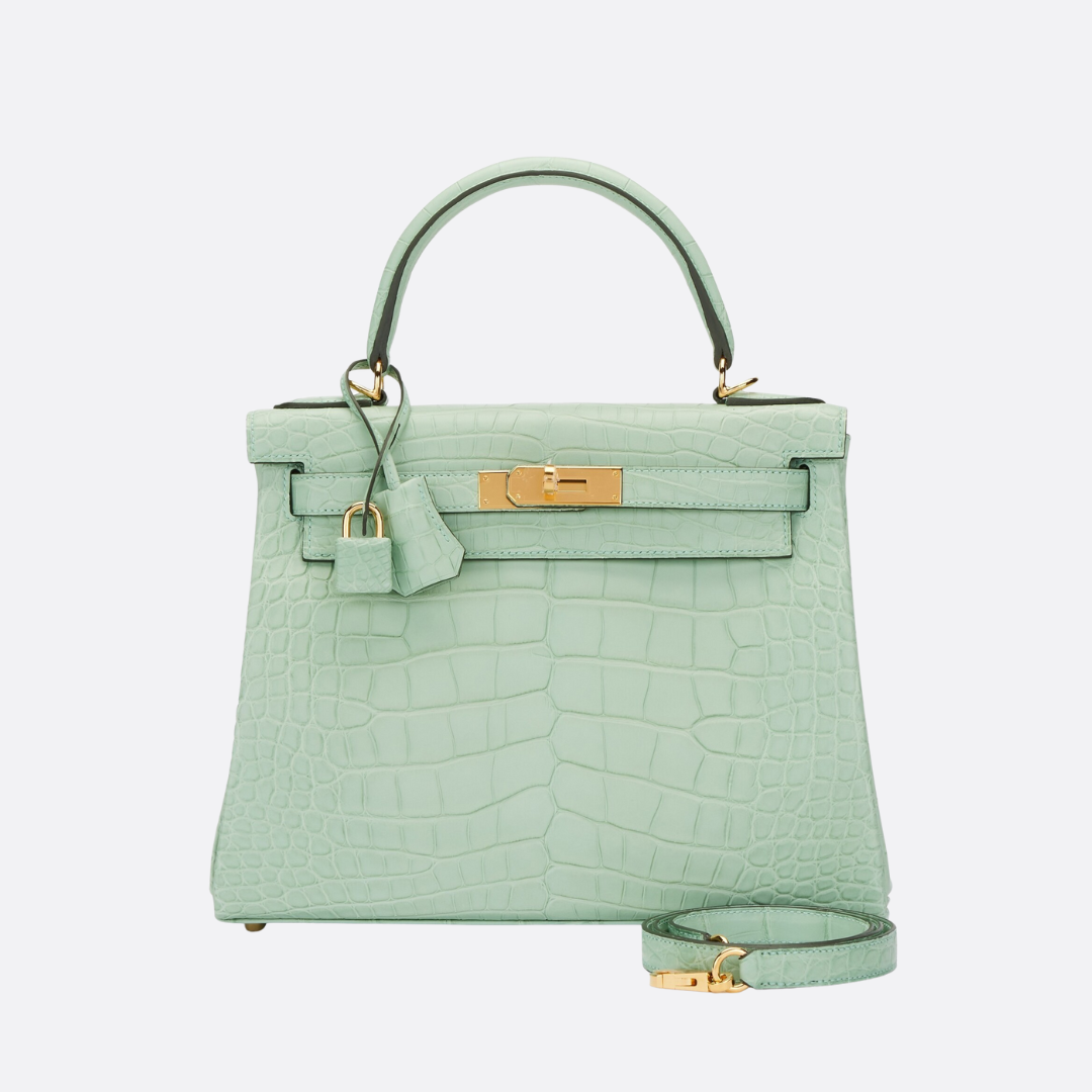 HERMÈS VERT D'EAU MATTA ALLIGATOR RETOURNE KELLY 28 CON HARDWARE DORADO, 2021 (EDICIÓN LIMITADA)