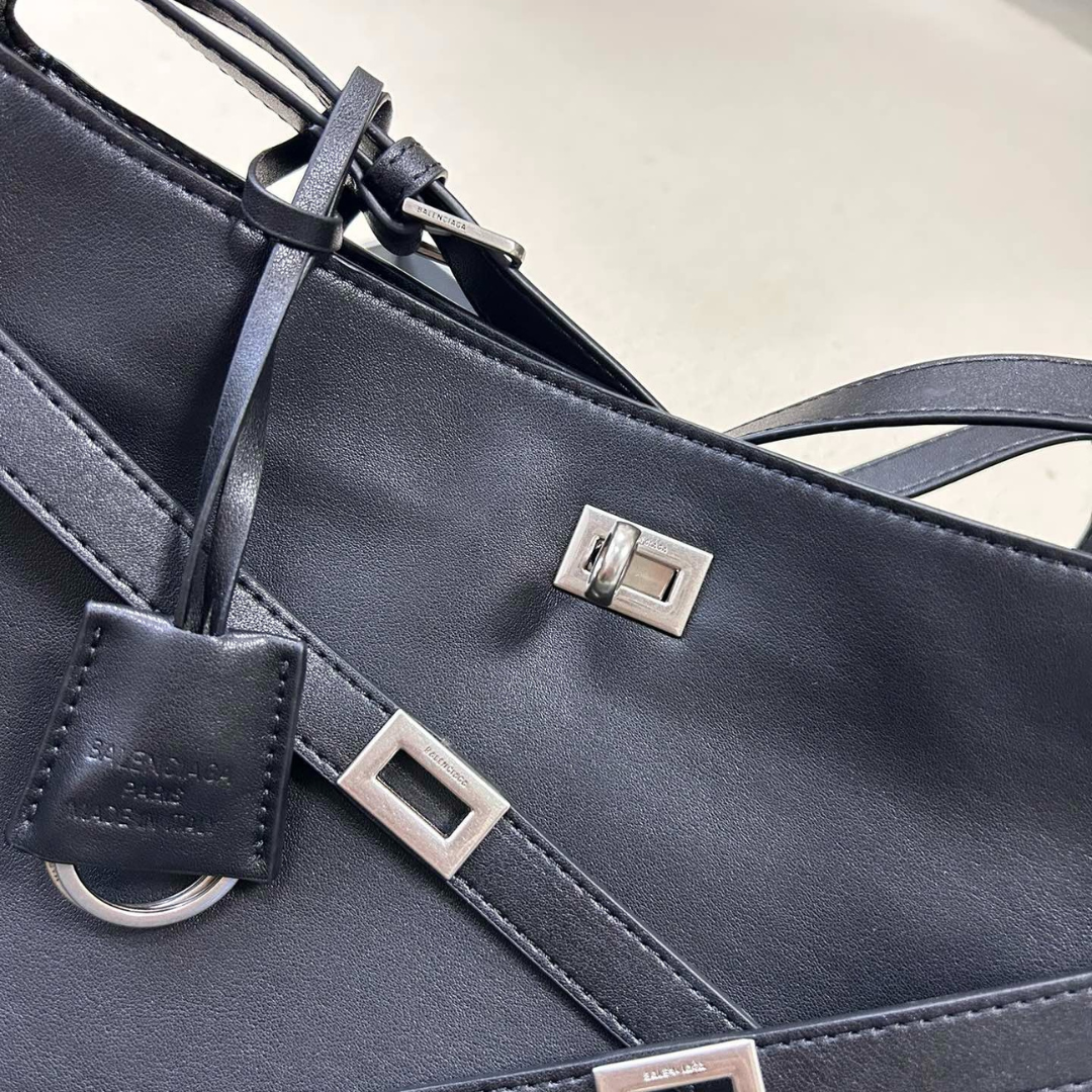 CARTERA DE HOMBRO MEDIANO BEL AIR PARA ELLA EN NEGRO – BALENCIAGA