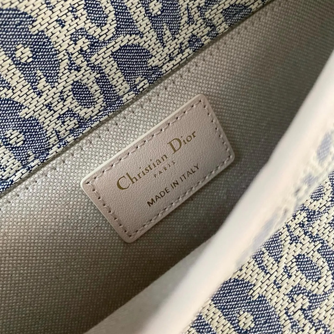 CARTERA DIOR 30 MONTAIGNE DE TAMAÑO MEDIANO