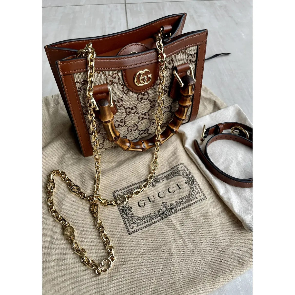 CARTERA TOTE PEQUEÑO GUCCI DIANA CON CRISTALES