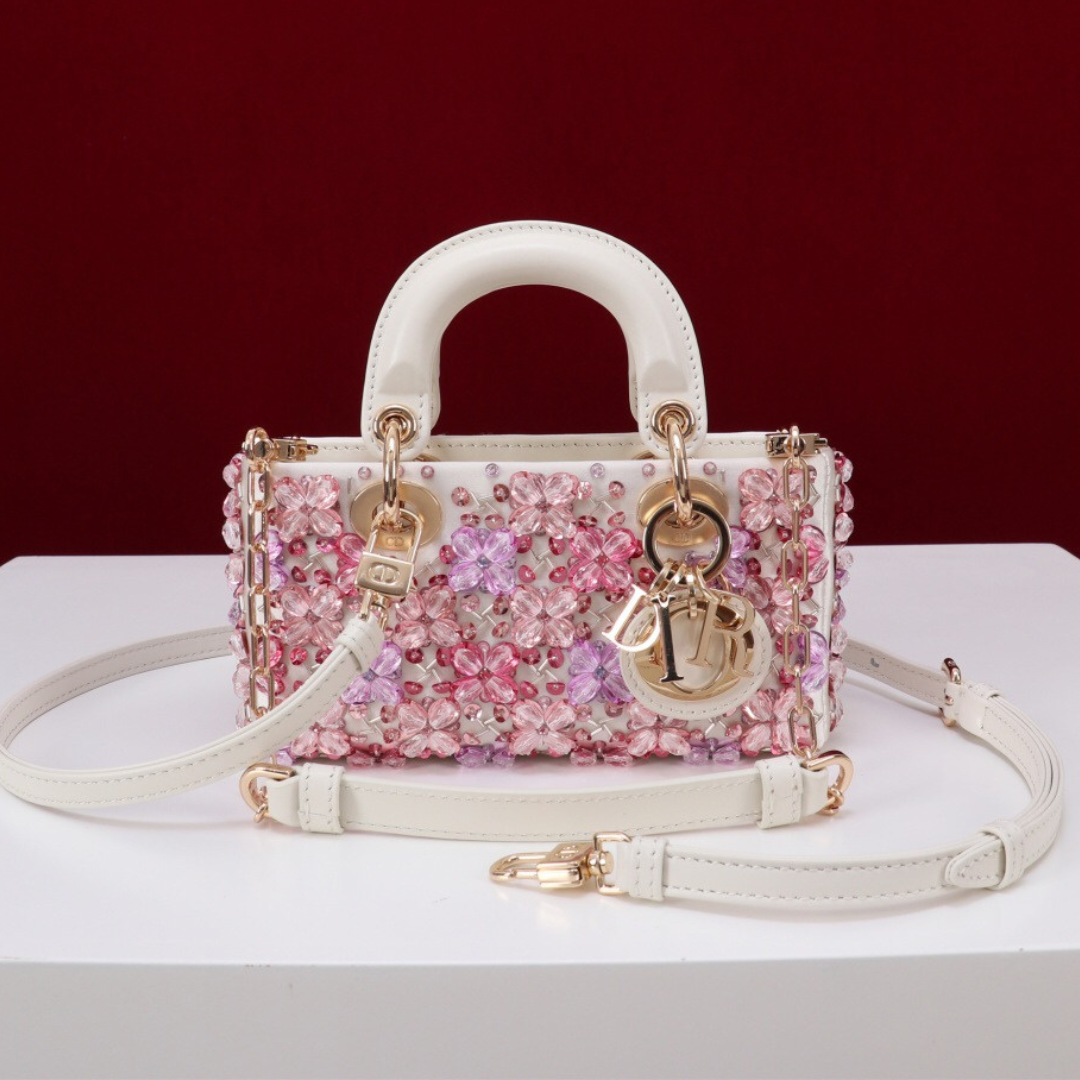 CARTERA DIOR LADY D-JOY MICRO DE PIEL DE BECERRO BLANCA CON BORDADO FLORAL ROSA Y STRASS