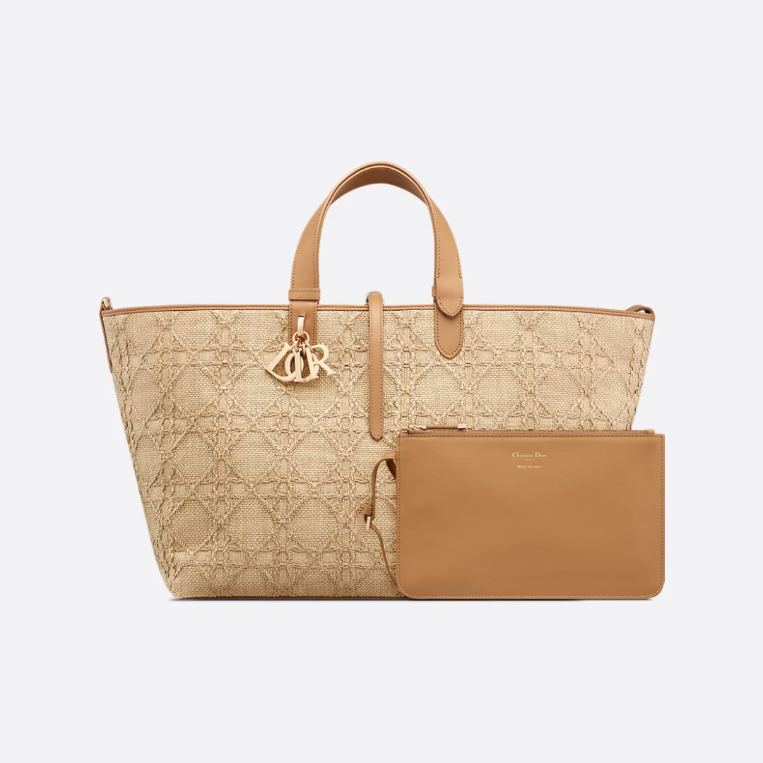 DIOR SIEMPRE UN CARTERA GRANDE