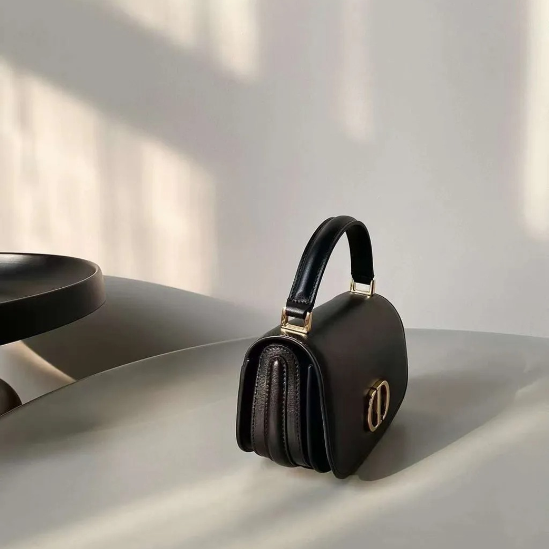 CARTERA MEDIANO DE ASA DIOR 30 MONTAIGNE AVENUE