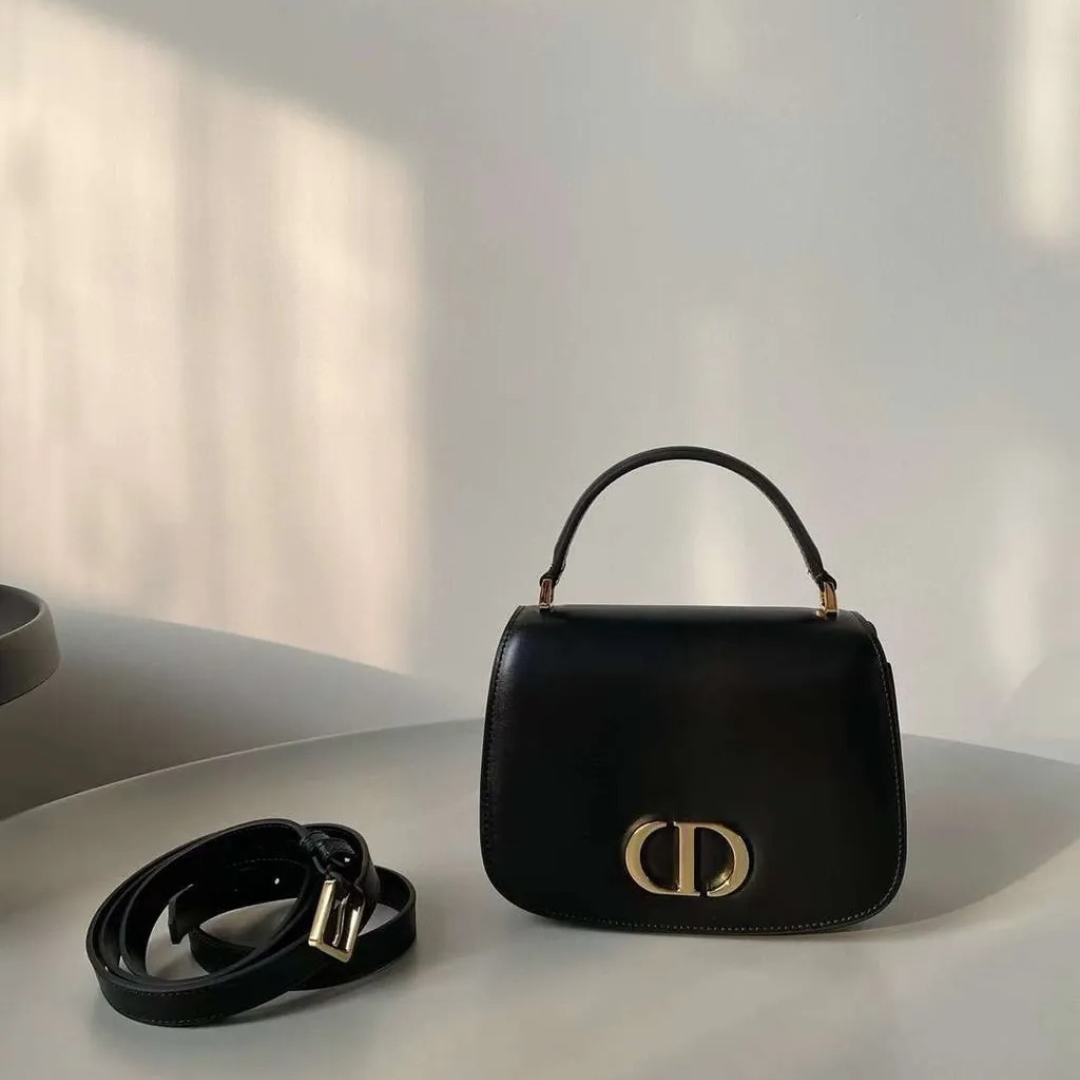 CARTERA MEDIANO DE ASA DIOR 30 MONTAIGNE AVENUE