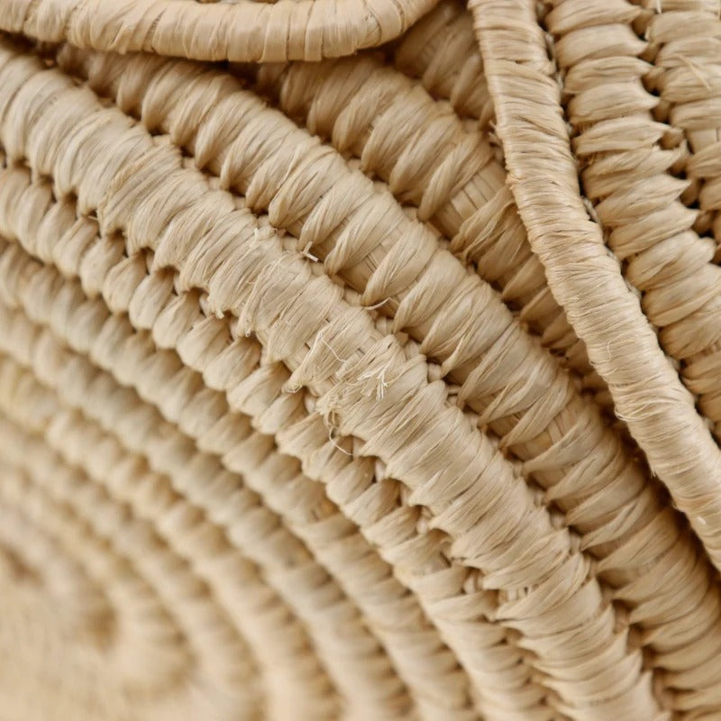 CESTA DE PAN CLÁSICA CELINE PEQUEÑA CON TRIUNFO TRENZADO DE RAFIA Y PIEL DE BECERRO